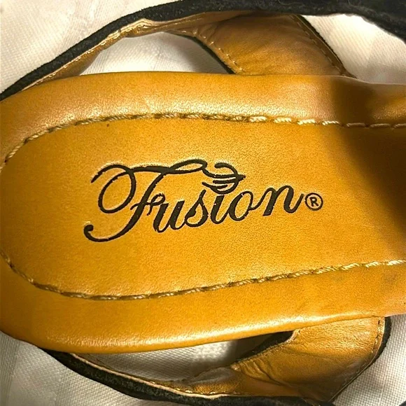 Fusion Tassel Sandals - Picture 6 of 8